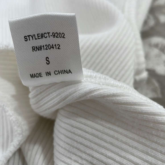 AKIRA CROP TOP, IVORY COLOR ♥️ - Picture 3 of 4